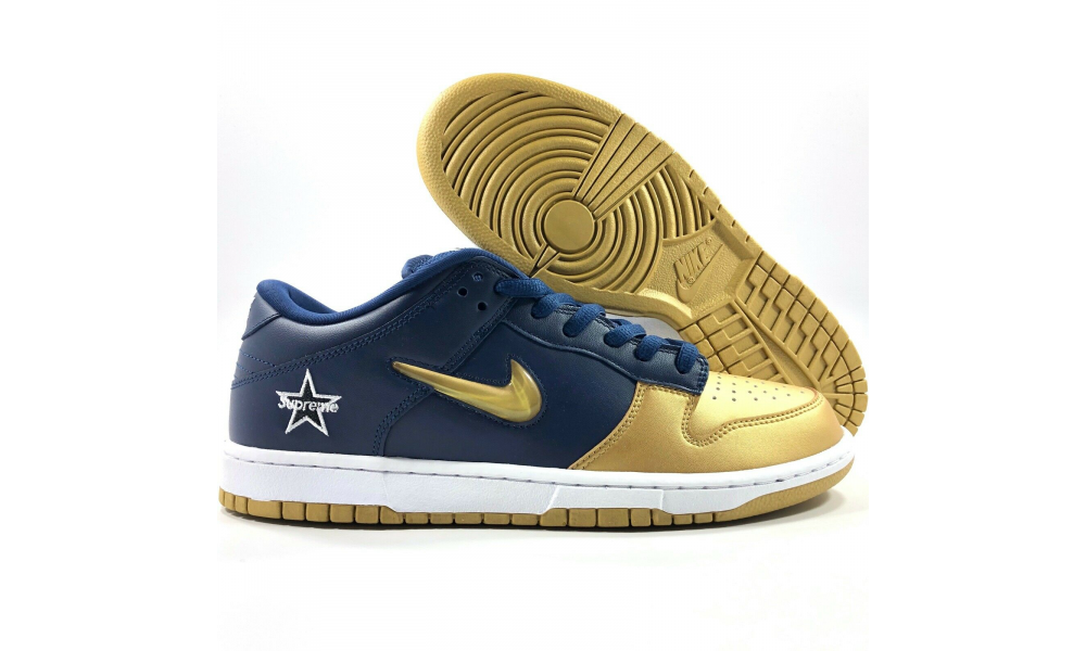 Nike dunk low sb supreme online